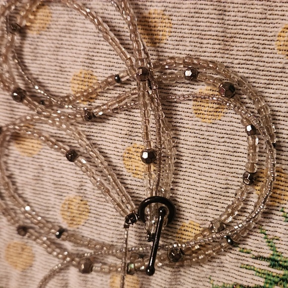 Vintage jewelry fashion lot, silver clear black - Picture 7 of 7